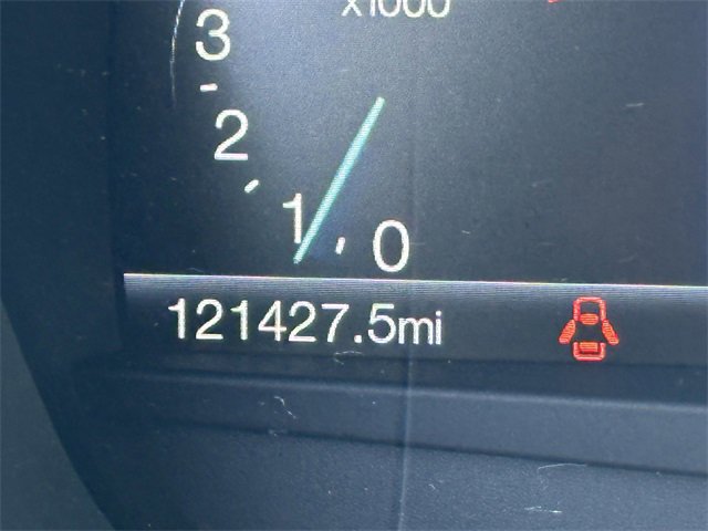 Used 2017 Ford Fusion SE w/ Fusion SE Technology Package image 28