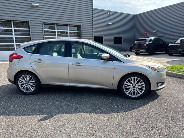 Used 2017 Ford Focus Titanium FWD image 3