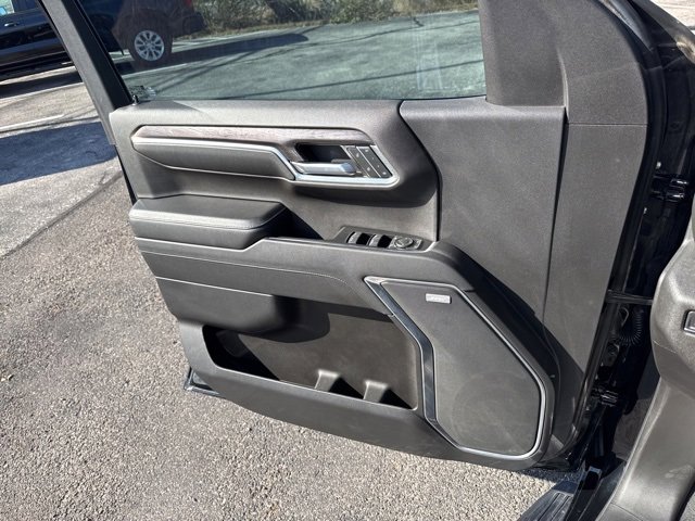 Used 2022 Chevrolet Silverado 1500 LTZ w/ LTZ Premium Package image 19