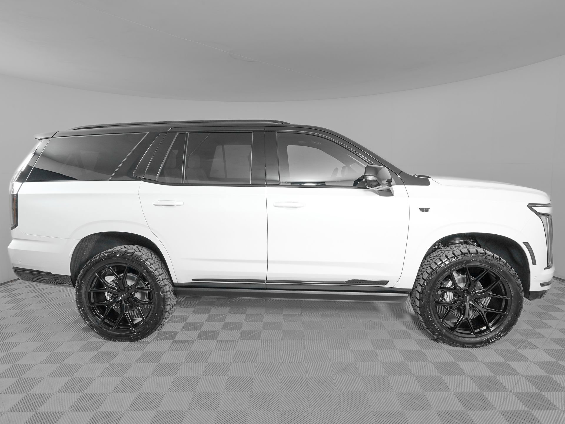 Used 2026 Cadillac Escalade Platinum Sport w/ LPO, Floor Liner Package image 5