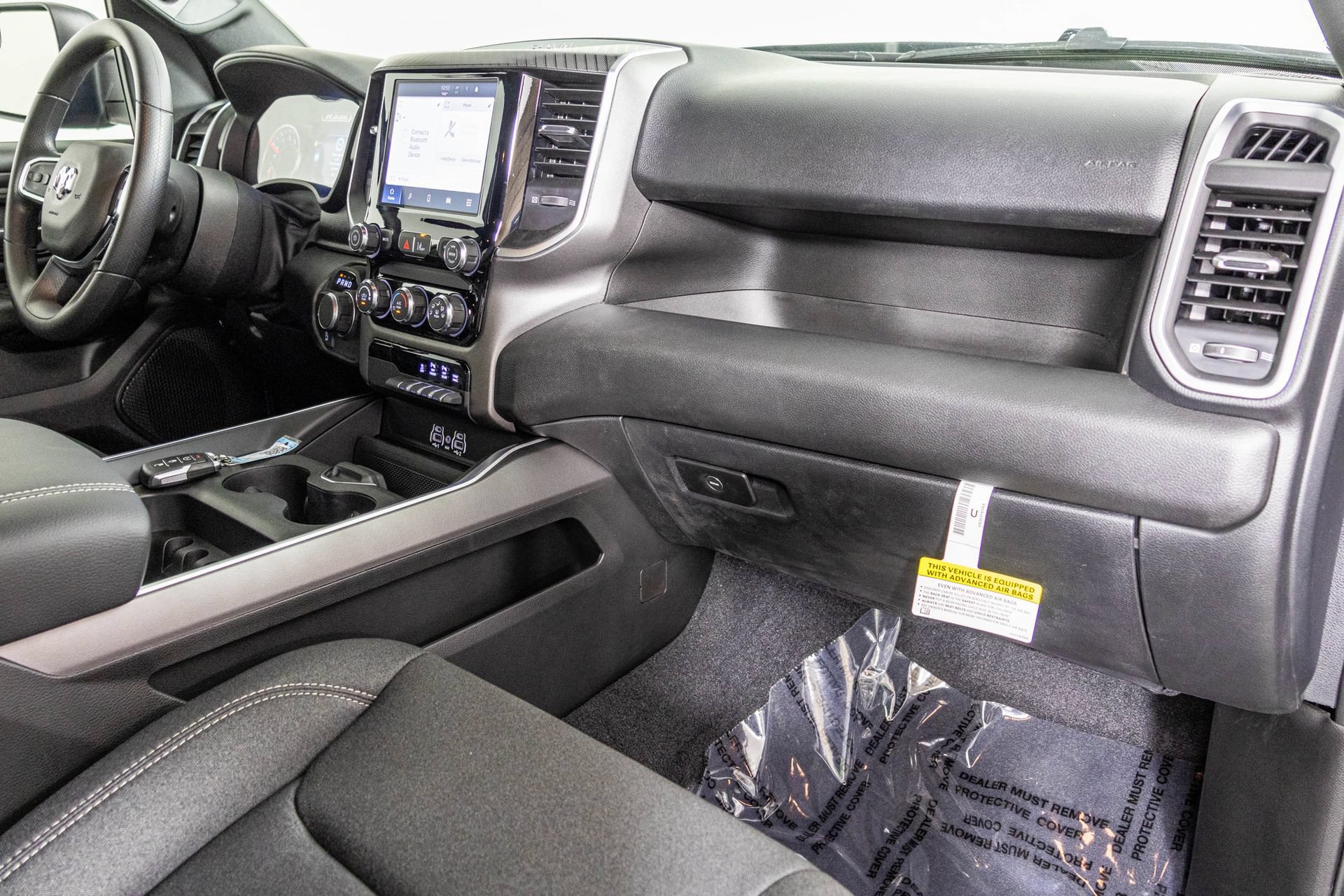 New 2026 RAM 1500 Express AWD/4WD image 39