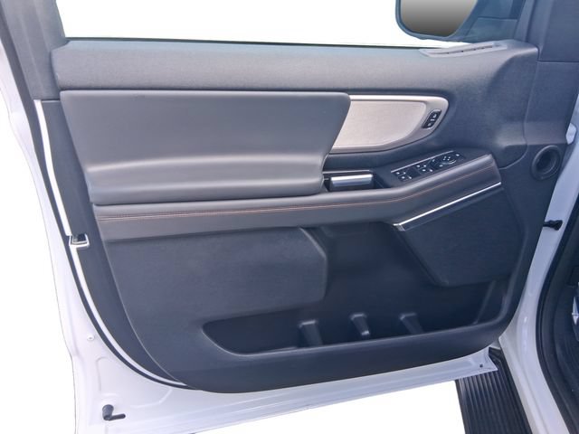 Used 2025 Ford Expedition Max Active AWD/4WD image 11
