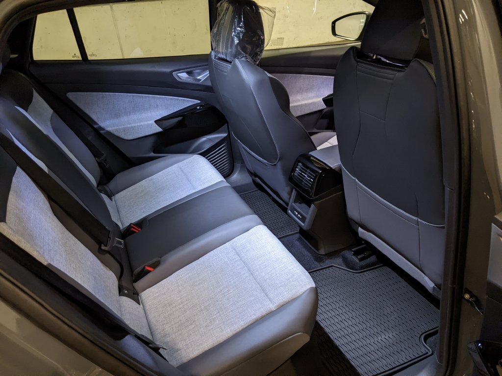 New 2026 Volkswagen ID.4 Pro RWD image 25