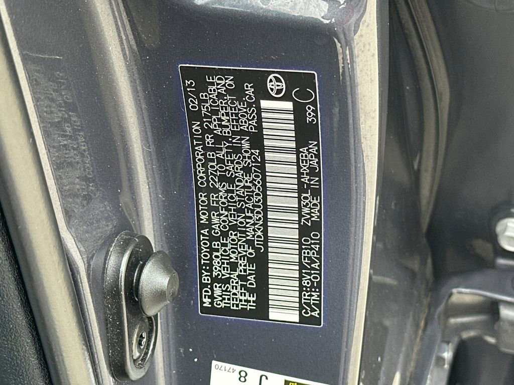 Used 2013 Toyota Prius Three w/ Preferred Accessory Pkg FWD image 32