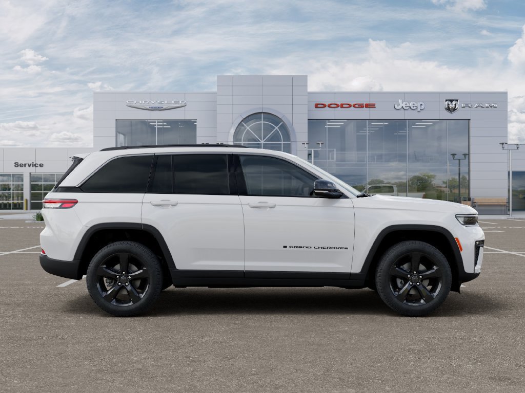 New 2027 Jeep Grand Cherokee Limited w/ Limited Altitude Package RWD image 22