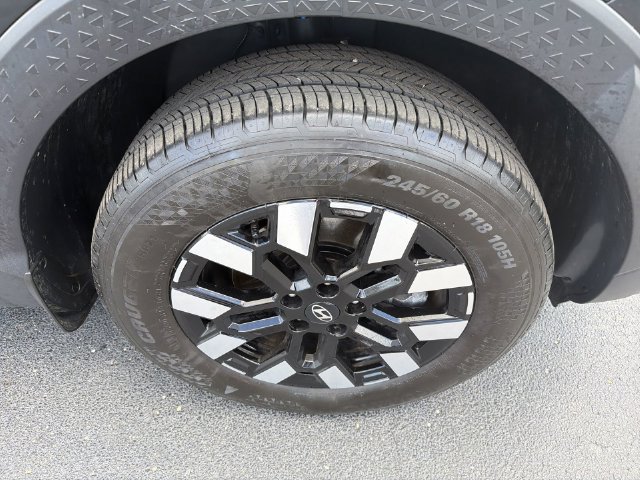 Used 2025 Hyundai Santa Cruz SEL AWD/4WD image 15