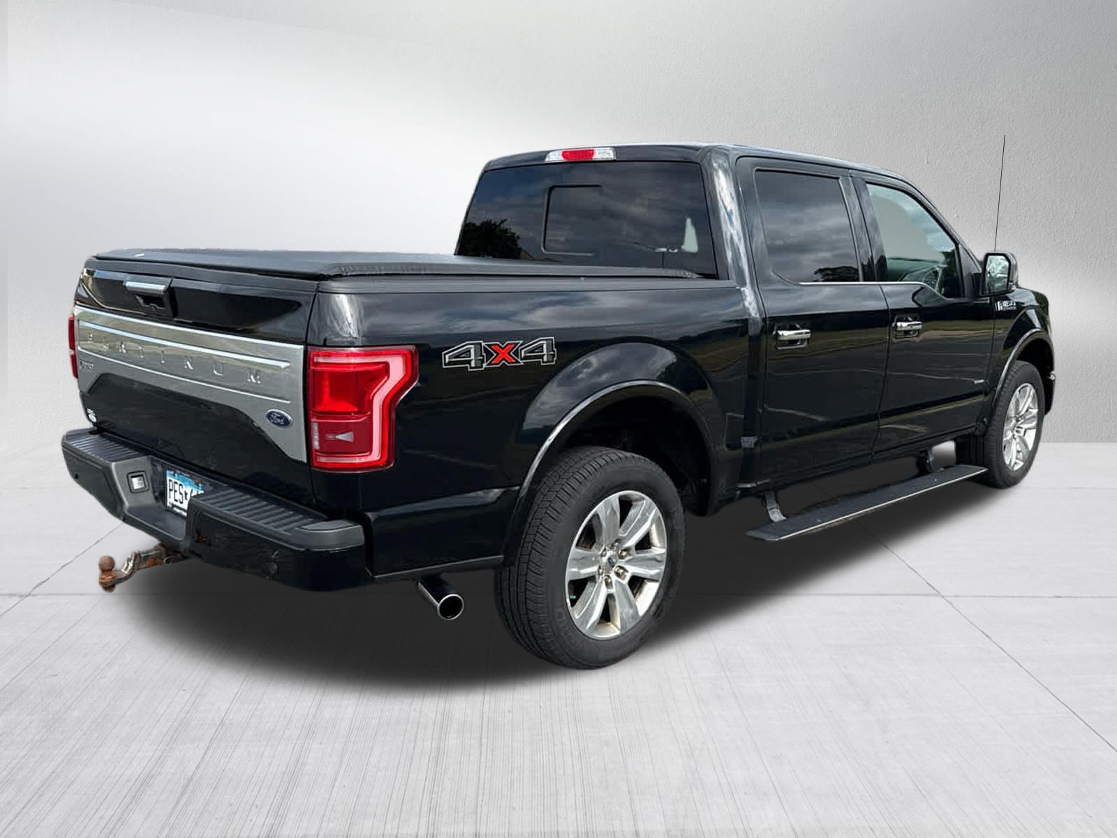 Used 2017 Ford F150 Platinum w/ Equipment Group 701A Luxury AWD/4WD image 10