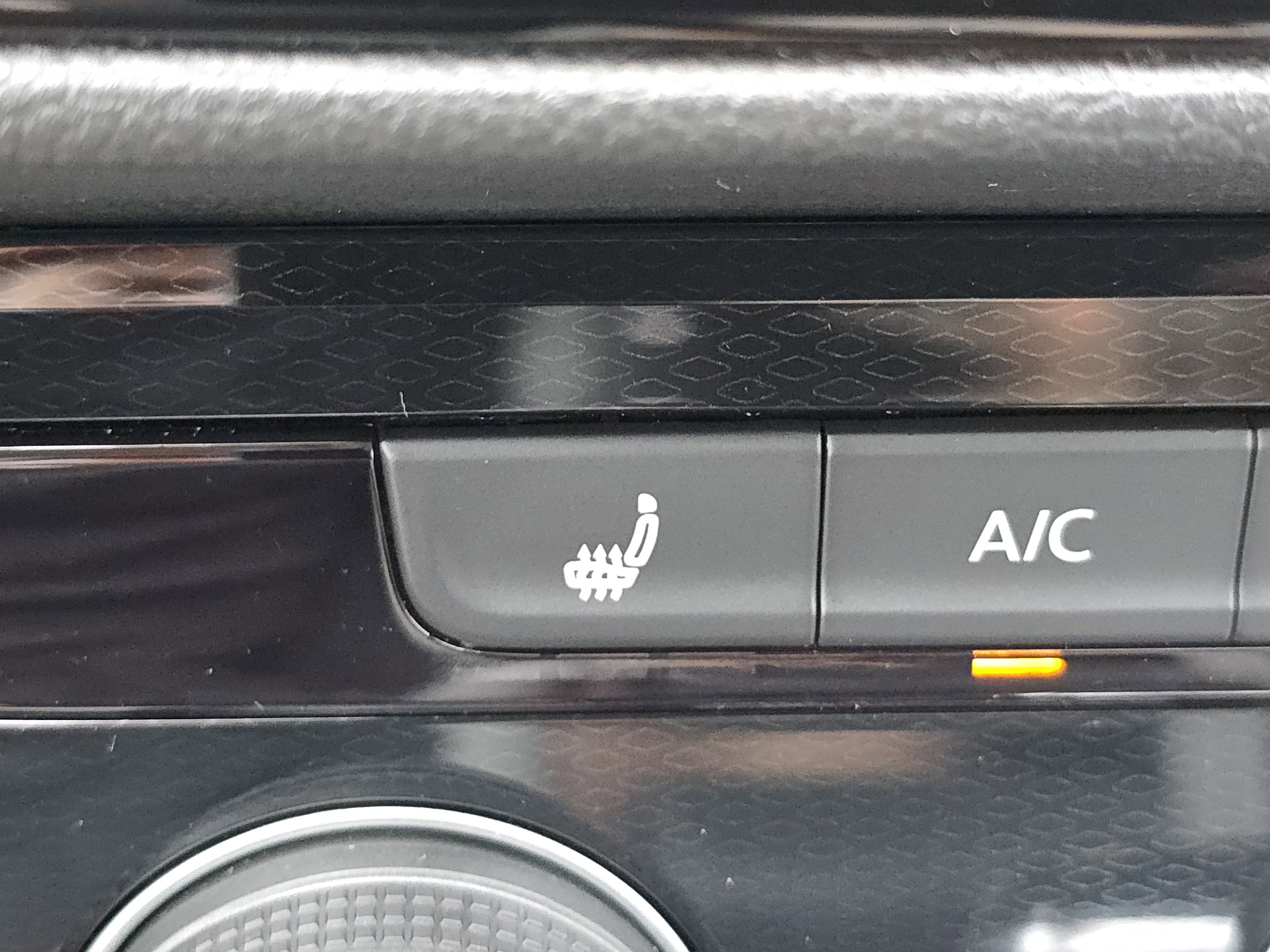 New 2025 Volkswagen Taos S image 11