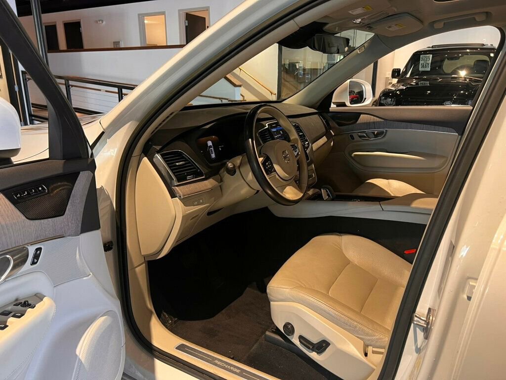 Used 2023 Volvo XC90 T8 Plus image 9