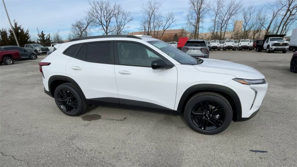 New 2026 Chevrolet Trax ACTIV w/ Sunroof Package image 3