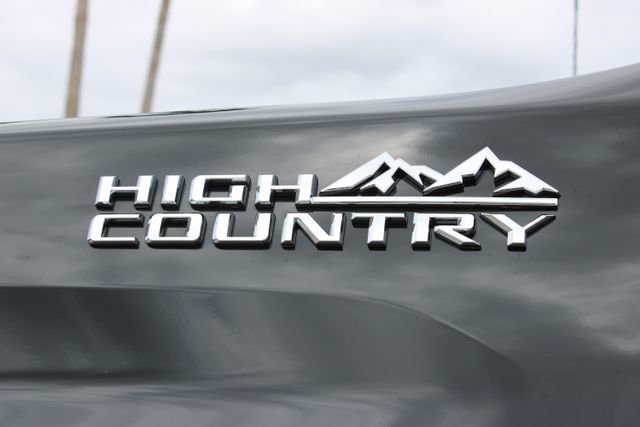 Used 2025 Chevrolet Silverado 3500 High Country w/ Technology Package image 20