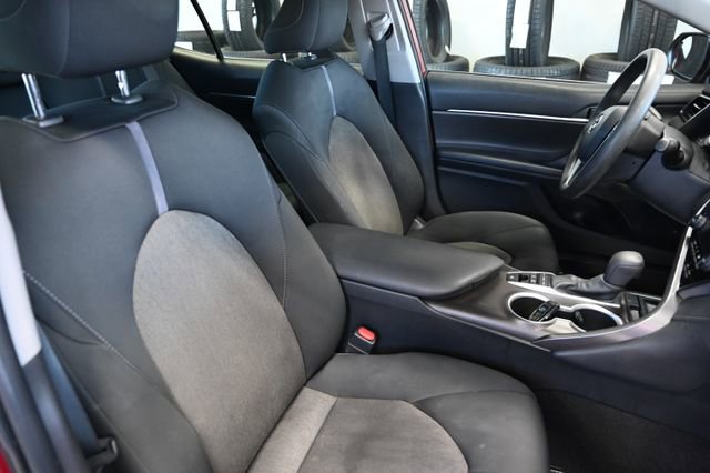 Used 2021 Toyota Camry LE FWD image 9