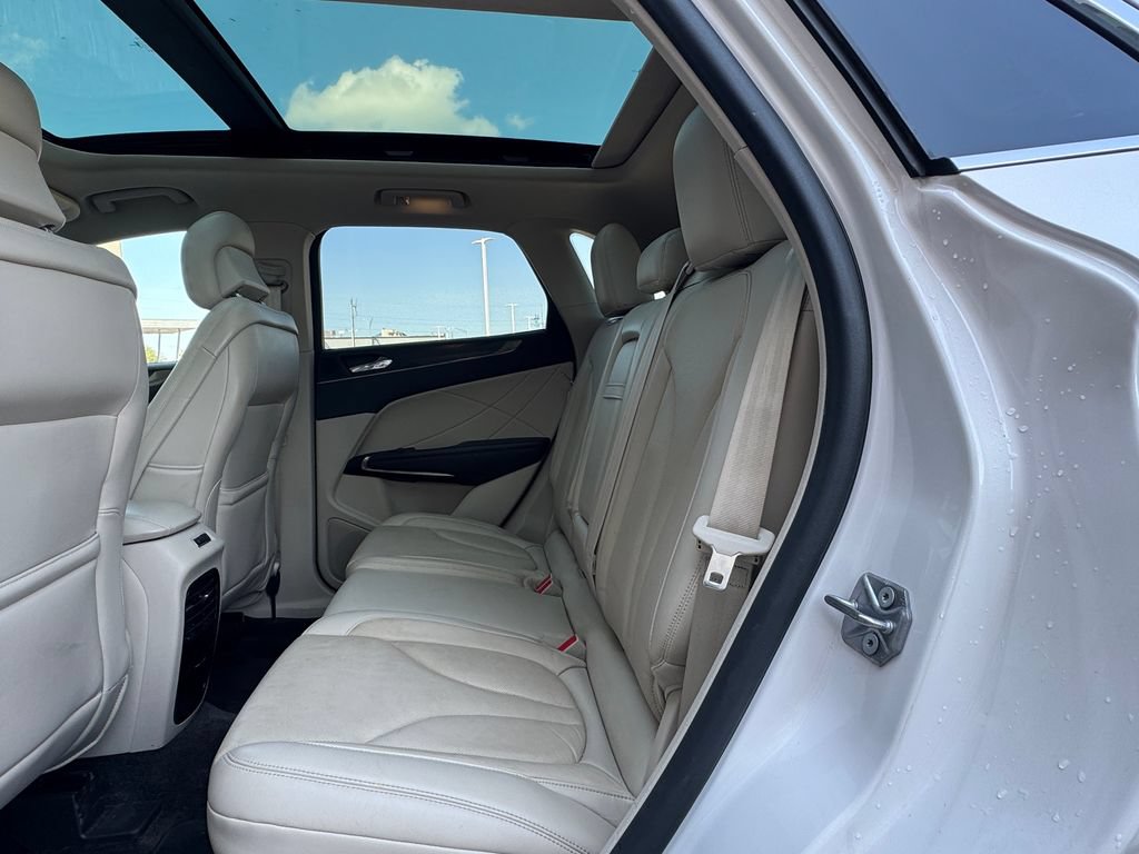 Used 2018 Lincoln MKC Reserve FWD image 31