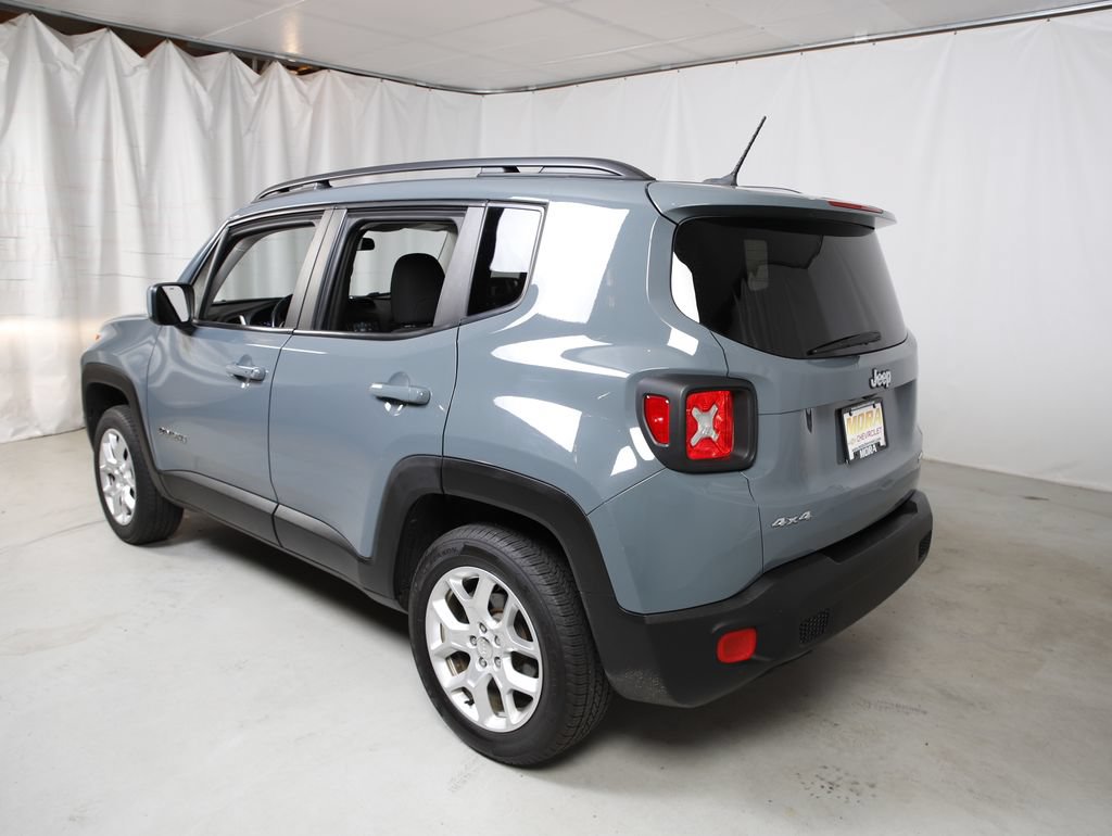 Used 2017 Jeep Renegade Latitude w/ Cold Weather Group AWD/4WD image 22