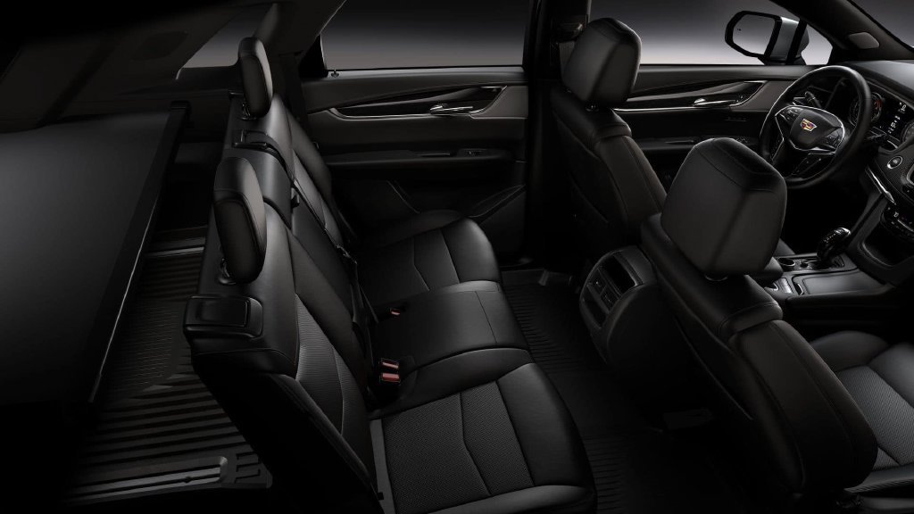New 2026 Cadillac XT5 Premium Luxury w/ LPO, Floor Liner Package AWD/4WD image 46