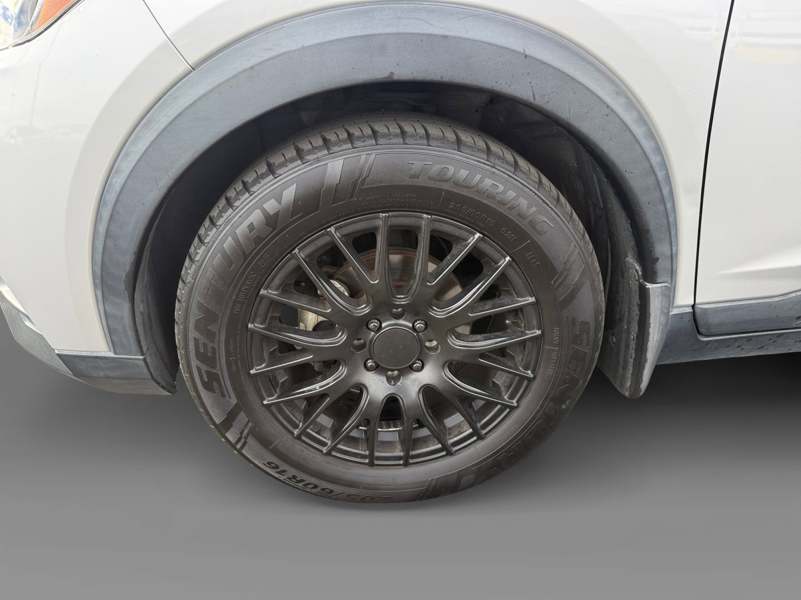 Used 2018 Nissan Kicks S image 9