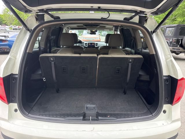 Used 2018 Honda Pilot Touring image 11