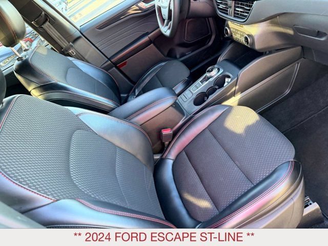 Used 2024 Ford Escape ST-Line AWD/4WD image 11