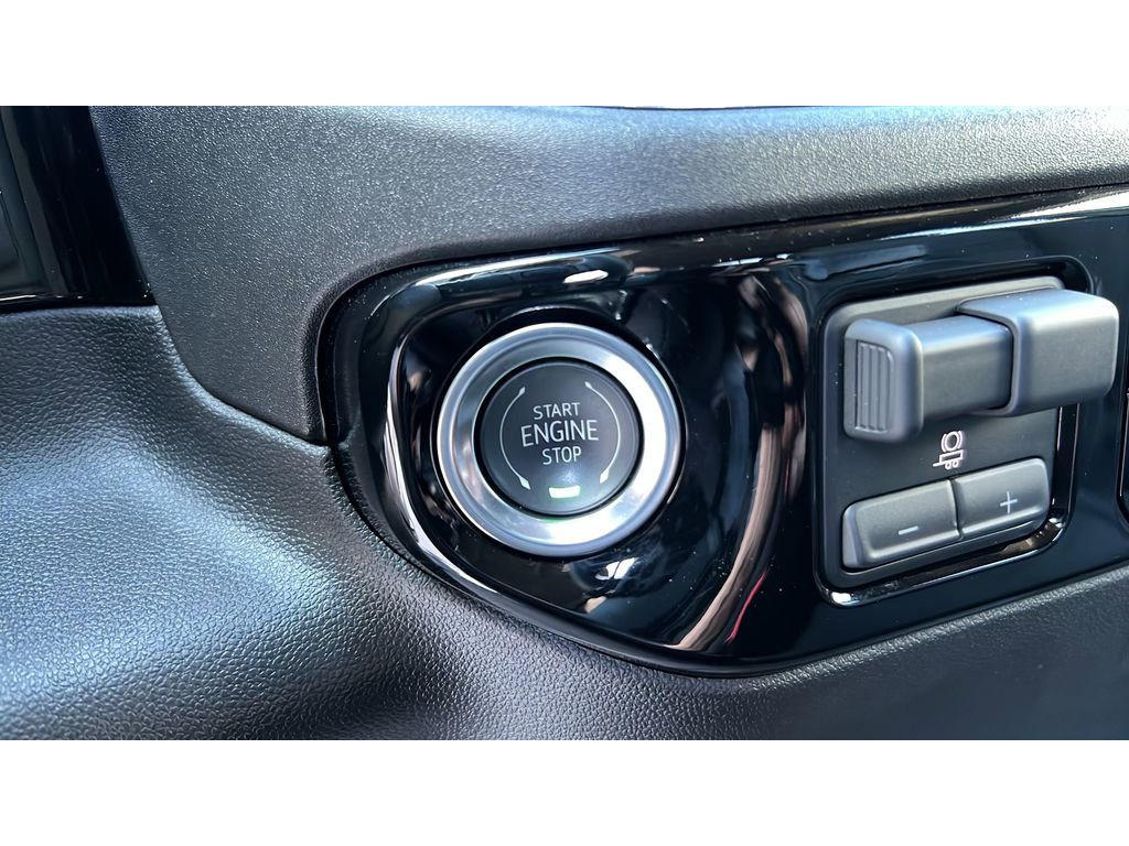 Certified 2025 Chevrolet Silverado 3500 LT w/ All Star Edition image 21