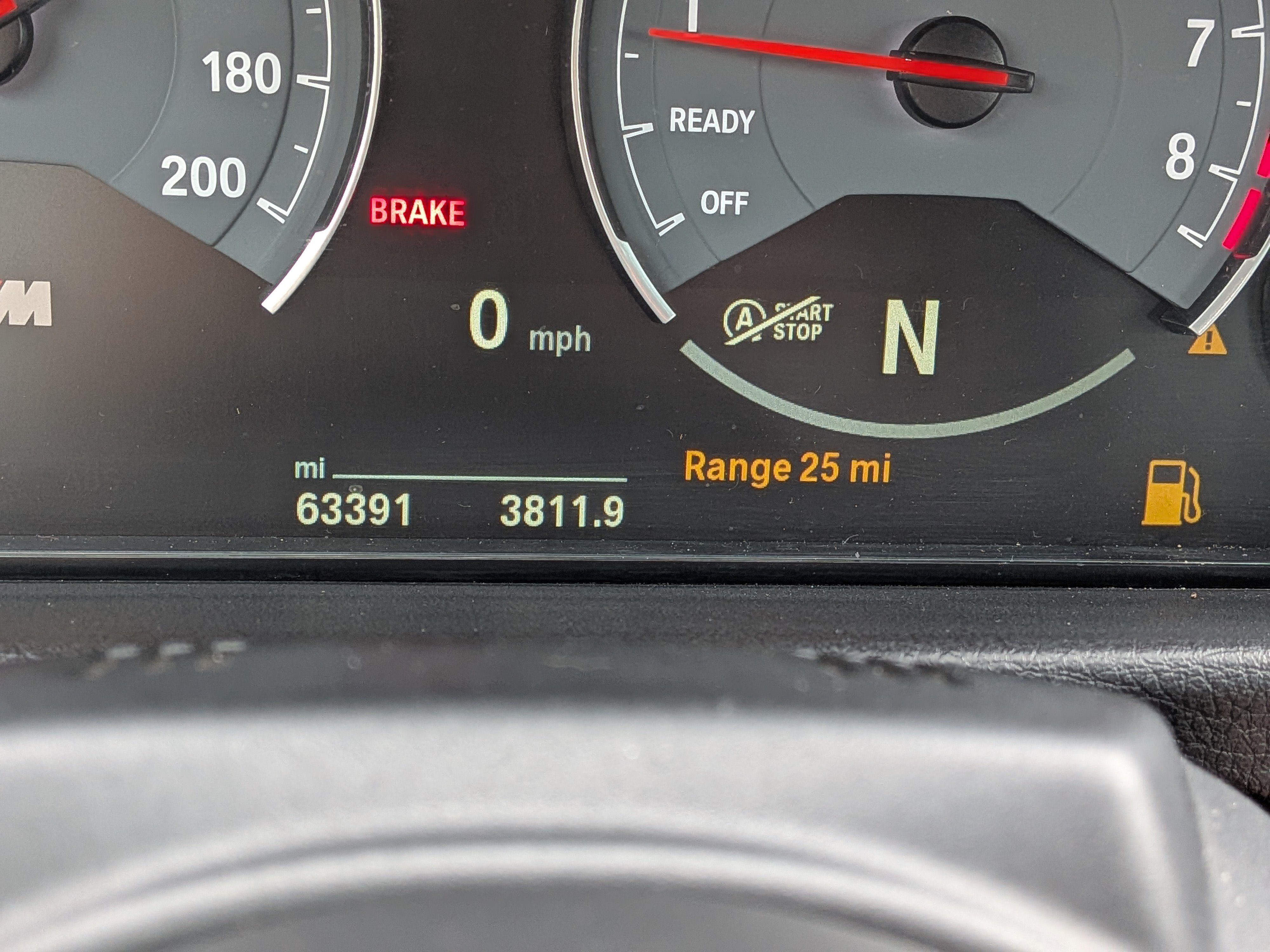 Used 2016 BMW M4 Convertible RWD image 23