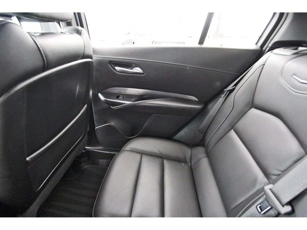 Used 2025 Cadillac XT4 Premium Luxury FWD image 12