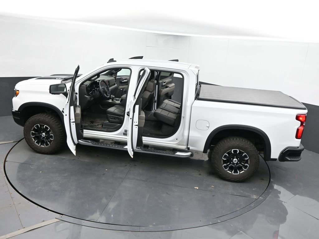 Used 2024 Chevrolet Silverado 1500 ZR2 w/ Technology Package image 45