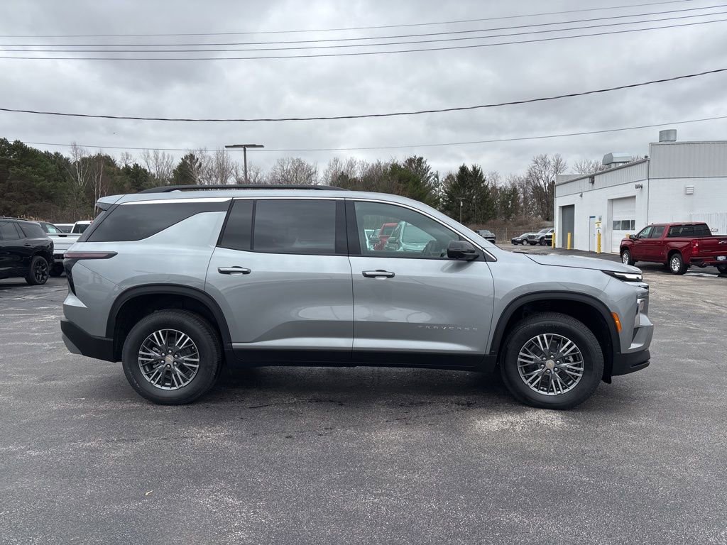 New 2026 Chevrolet Traverse LT image 3