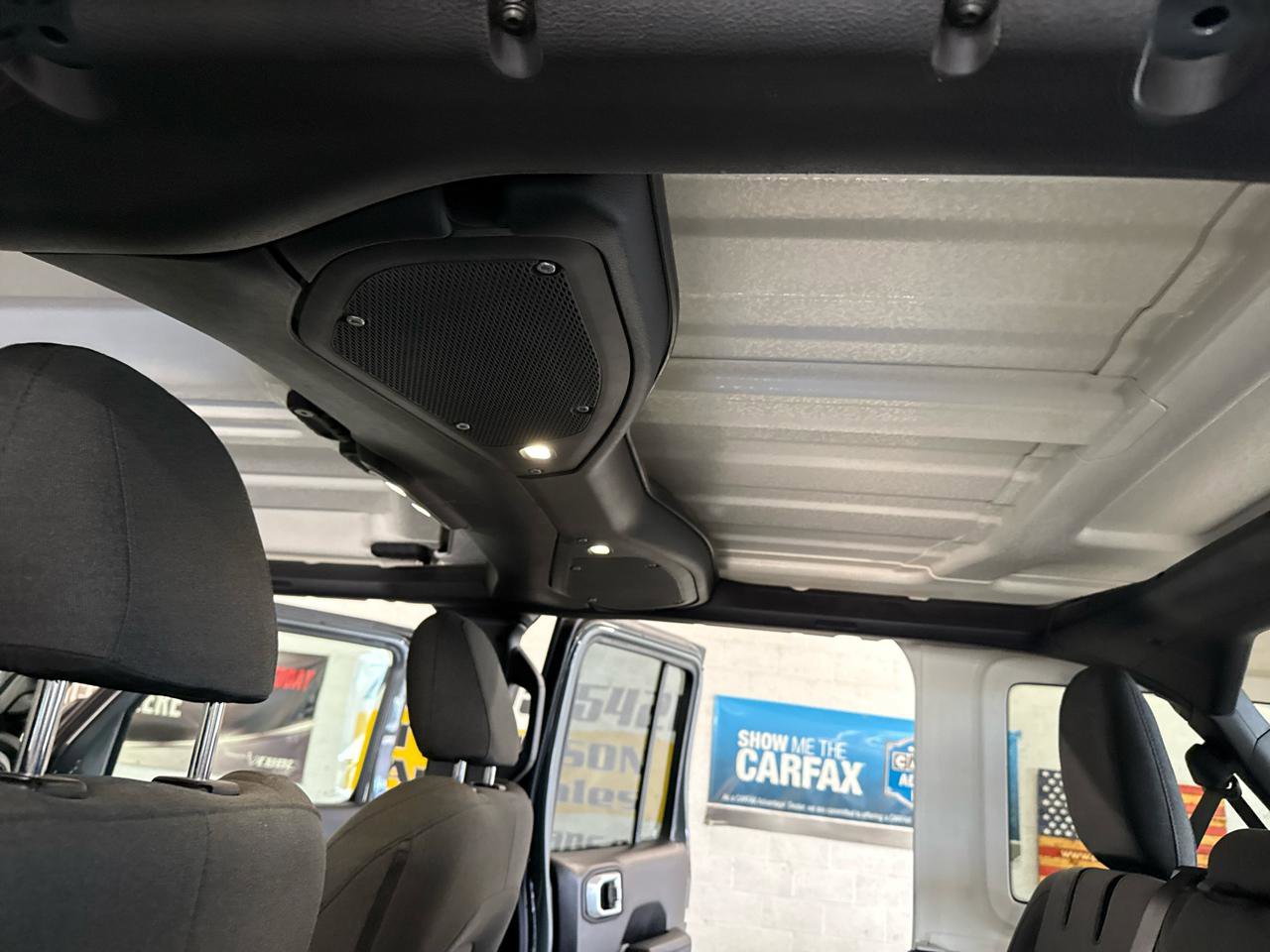 Used 2024 Jeep Wrangler Unlimited image 38