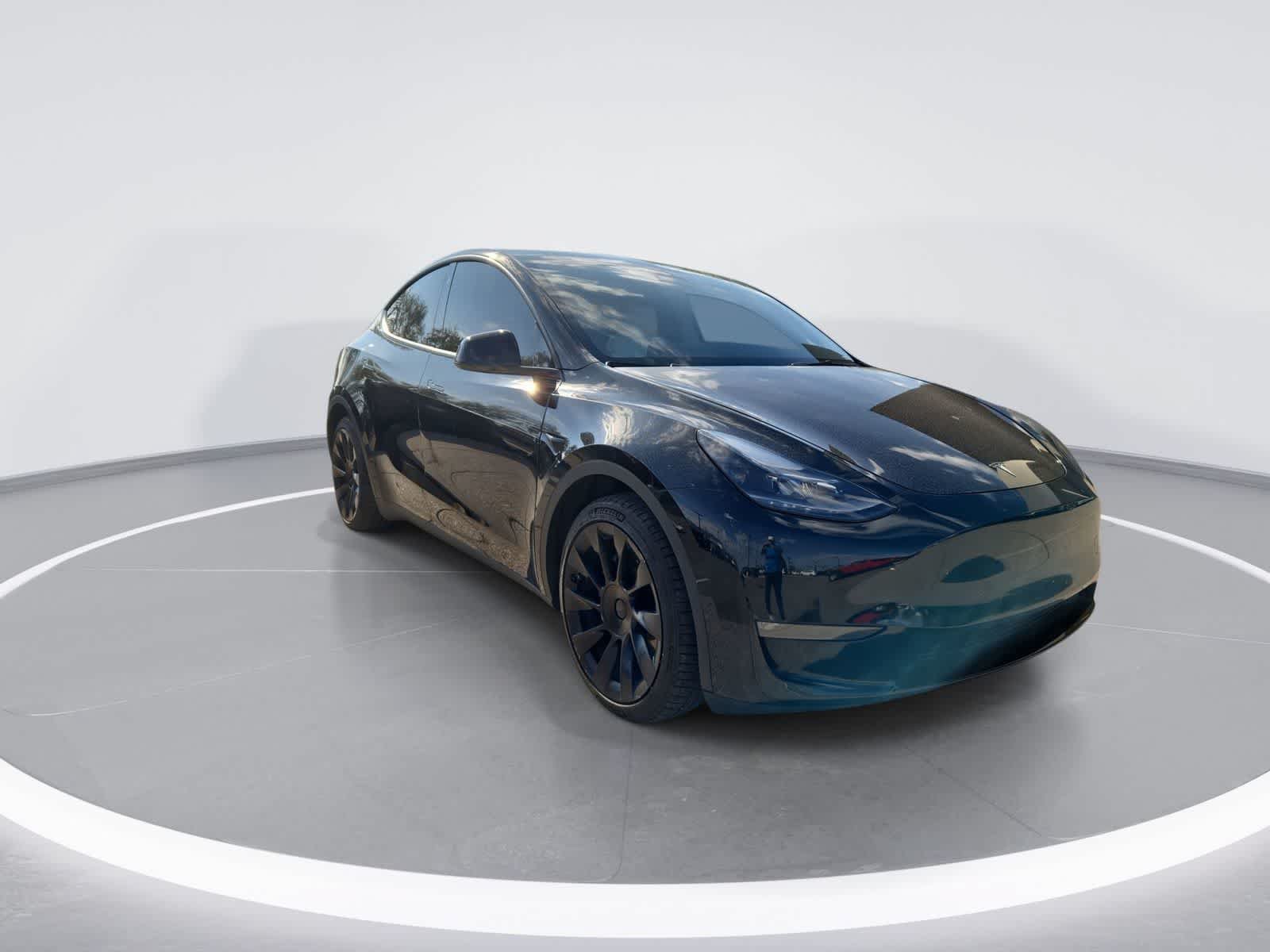 Used 2023 Tesla Model Y Long Range AWD/4WD image 2
