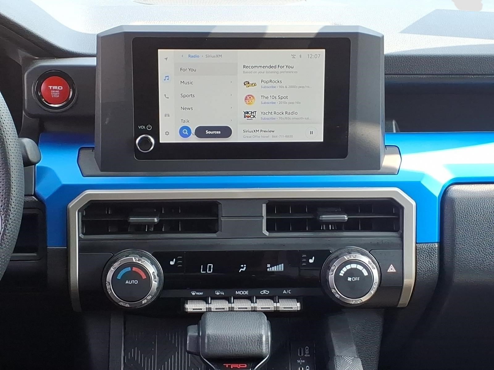 Used 2025 Toyota Tacoma TRD Sport AWD/4WD image 15