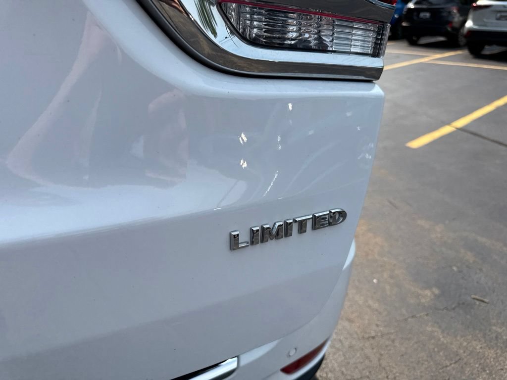Used 2020 Jeep Grand Cherokee Limited AWD/4WD image 16