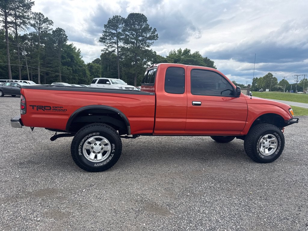 Used 2000 Toyota Tacoma PreRunner RWD image 13