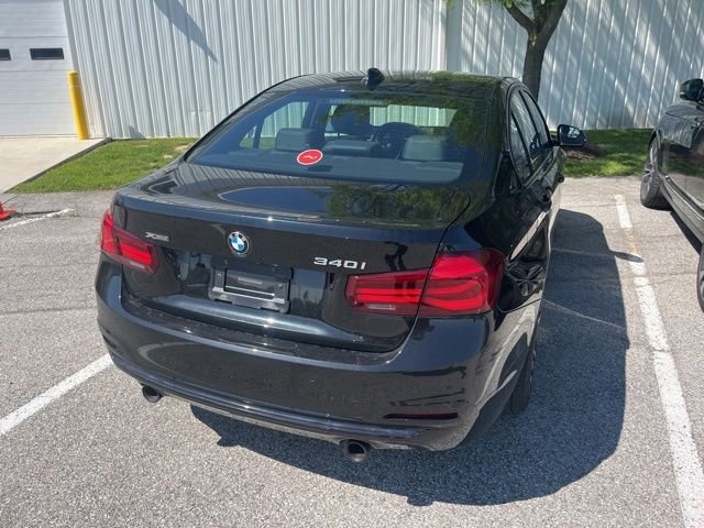 Used 2018 BMW 340i xDrive Sedan AWD/4WD image 7