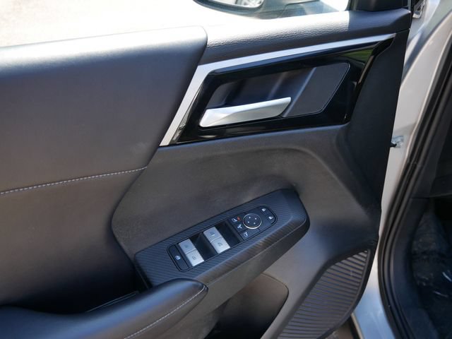 Used 2024 Mitsubishi Outlander SE AWD/4WD image 15