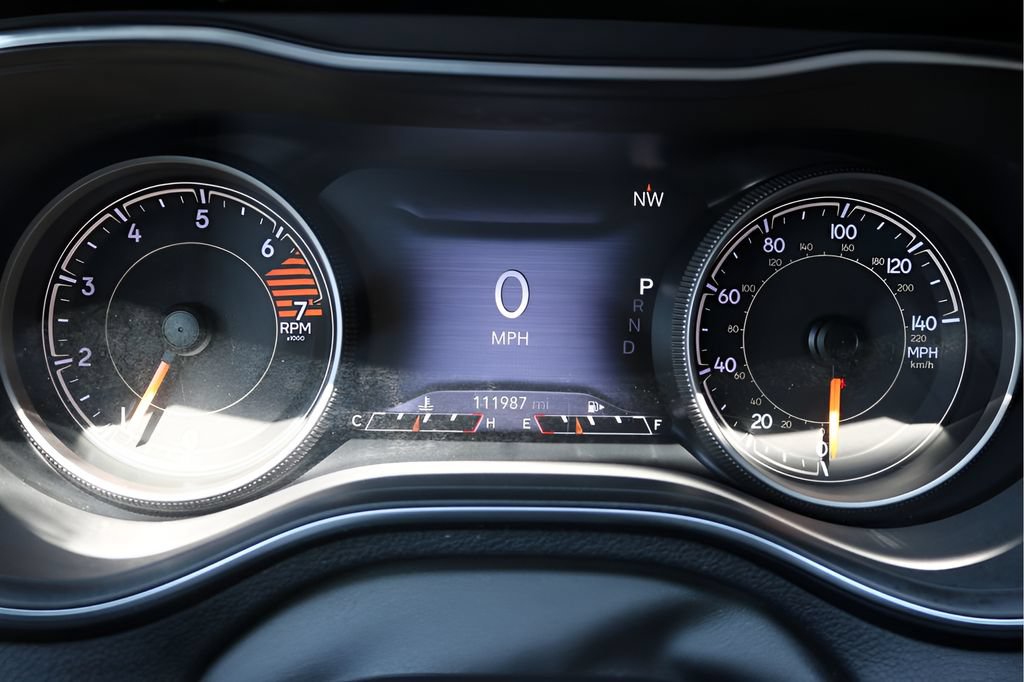 Used 2019 Jeep Cherokee Limited FWD image 26