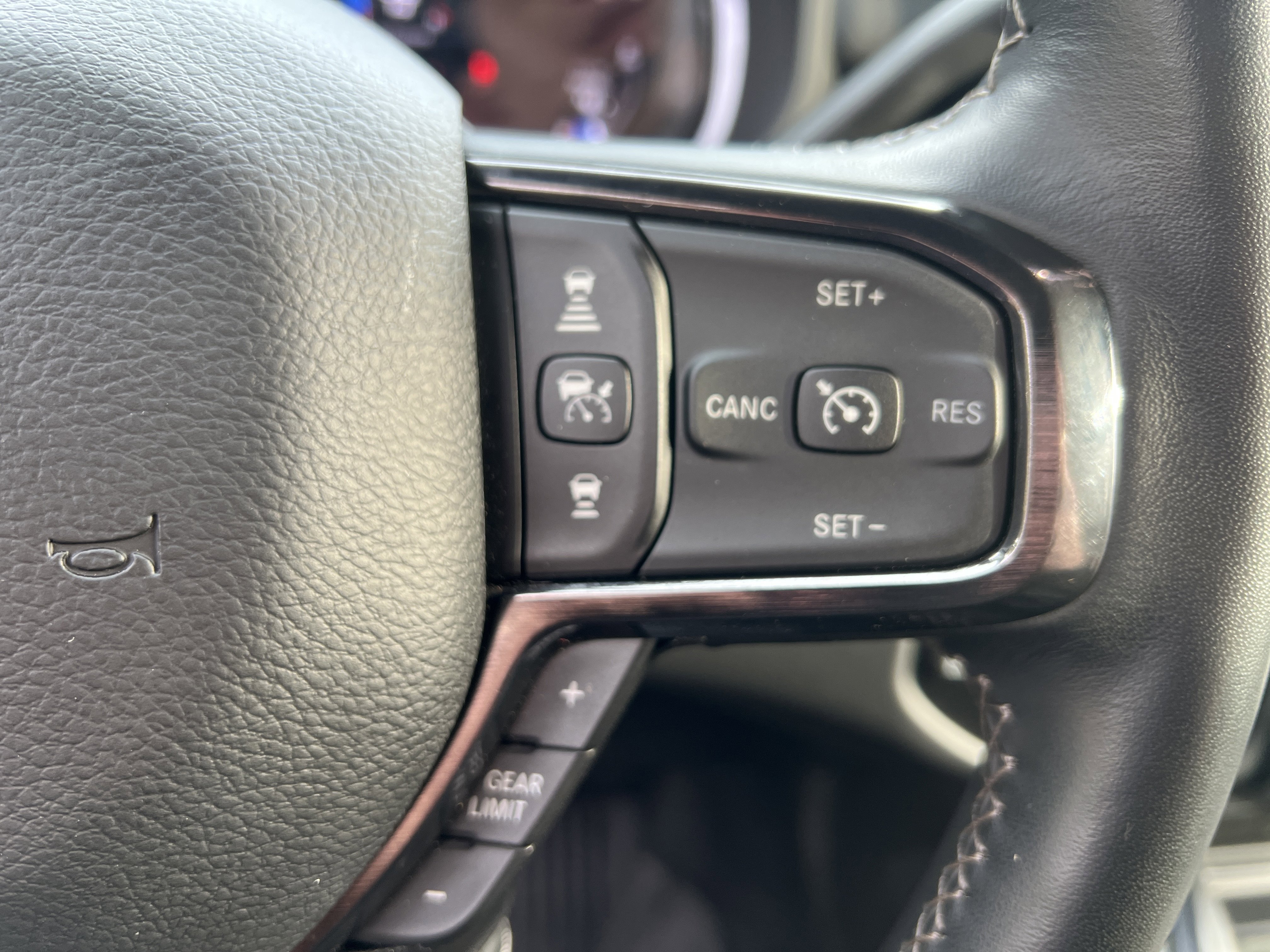 Used 2023 RAM 3500 Limited image 20