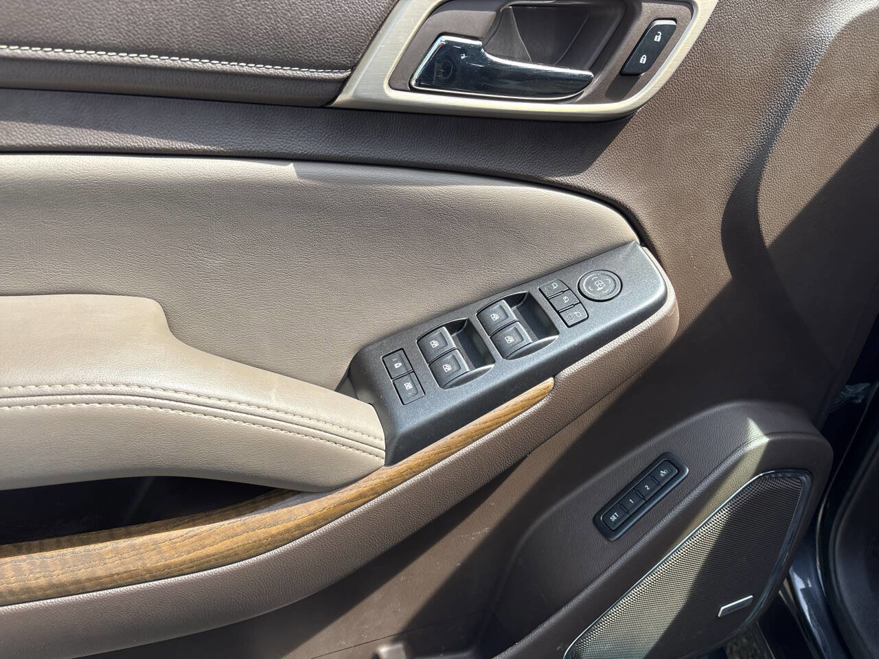 Used 2018 GMC Yukon XL Denali w/ Open Road Package image 17