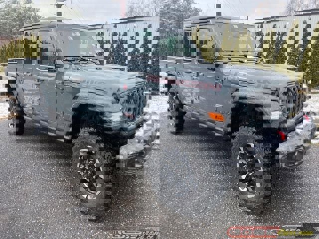 Used 2026 Jeep Gladiator Rubicon image 2