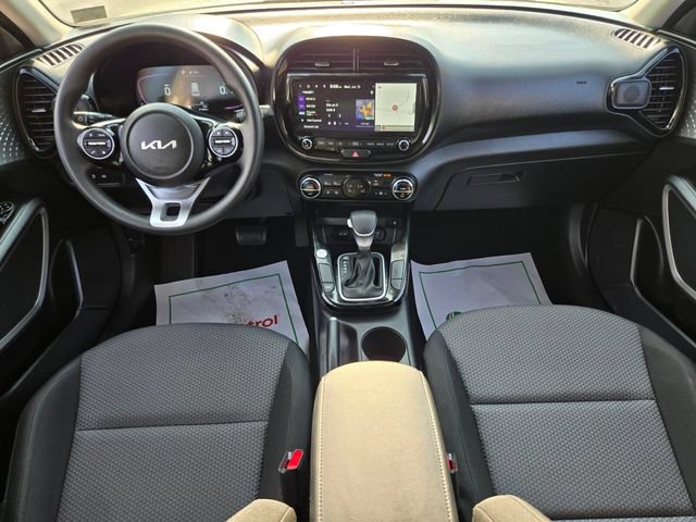 Used 2023 Kia Soul S FWD image 14