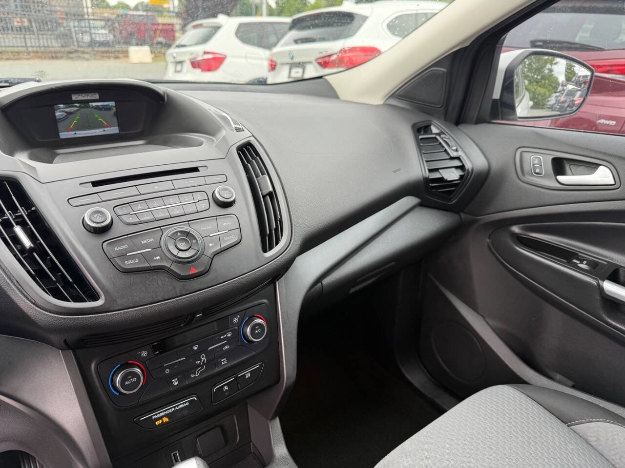 Used 2017 Ford Escape SE FWD image 19