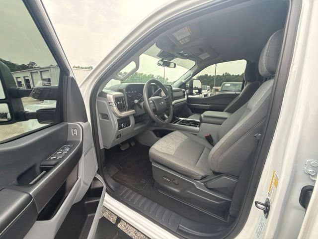 Used 2025 Ford F250 XLT w/ FX4 Off-Road Package AWD/4WD image 24