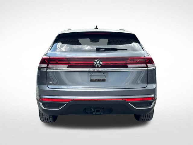 Used 2024 Volkswagen Atlas Cross Sport SE FWD image 4