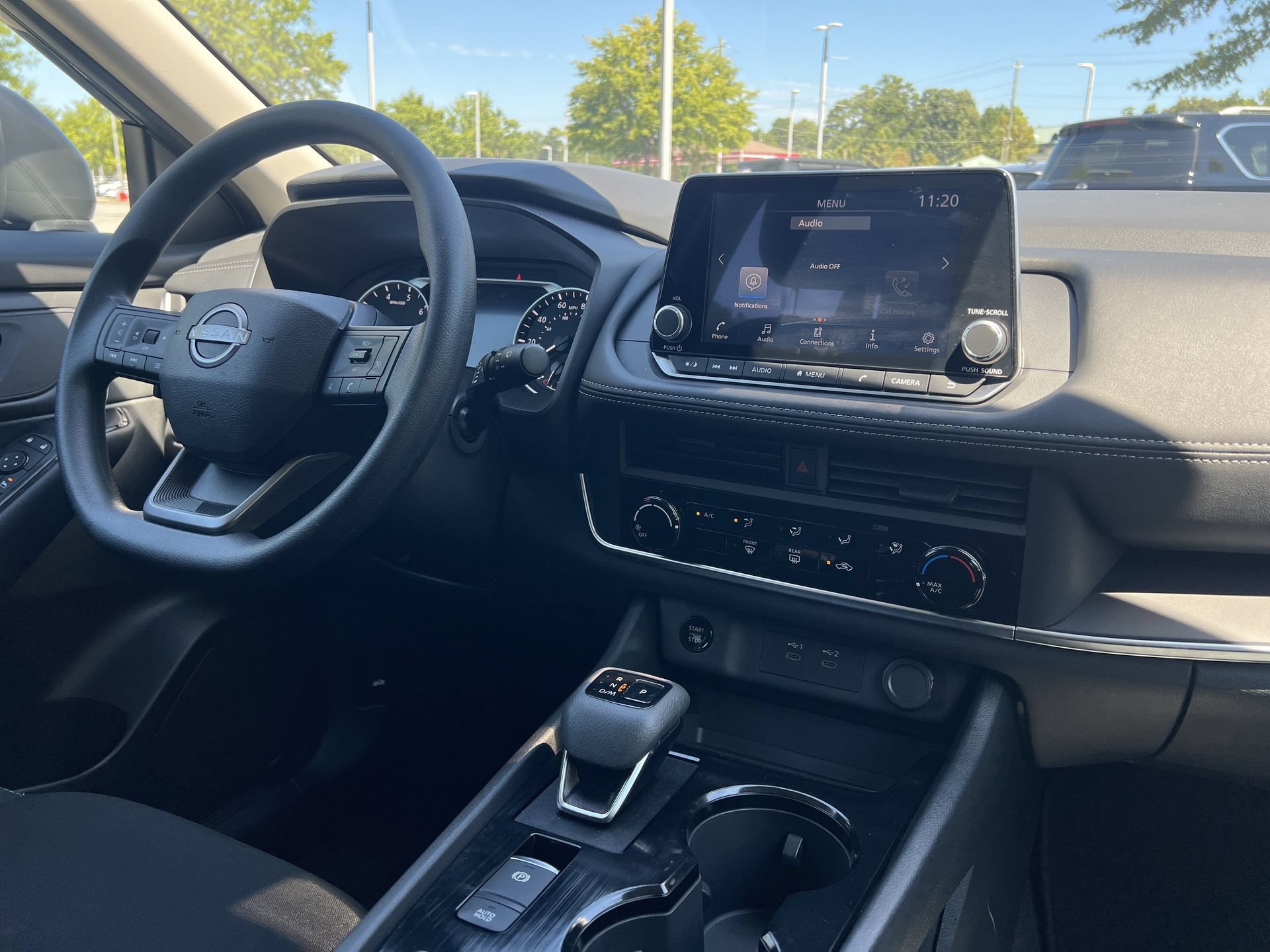 Used 2026 Nissan Rogue S FWD image 3