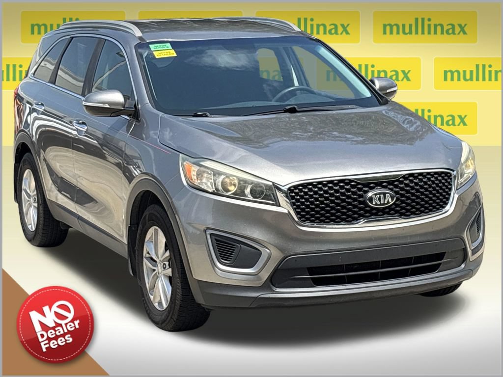 Used 2017 Kia Sorento FWD image 1