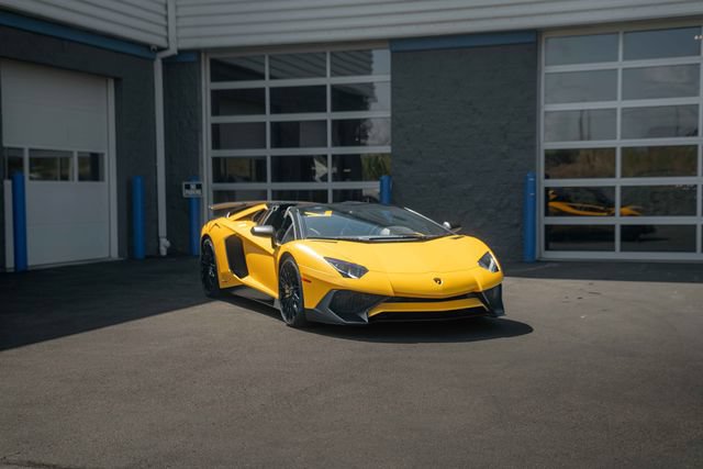 Used 2016 Lamborghini Aventador LP 750-4 Superveloce AWD/4WD image 26