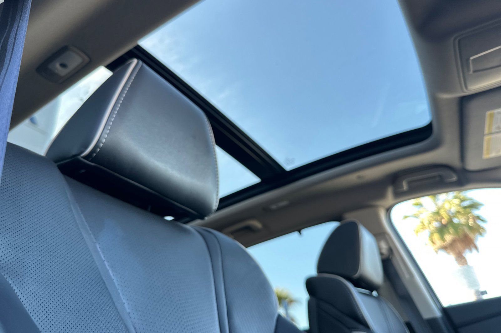 Used 2023 Acura MDX SH-AWD w/ Advance Package image 19