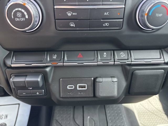 Used 2024 Chevrolet Silverado 2500 Custom image 37