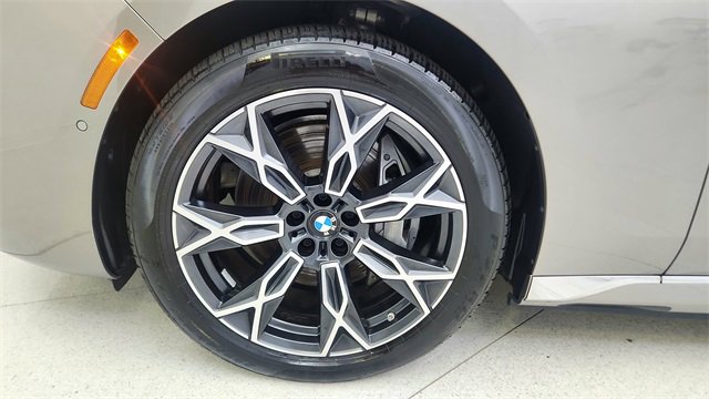 Used 2025 BMW i7 eDrive50 image 63