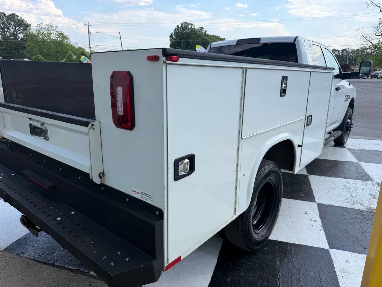 Used 2018 RAM 3500 Tradesman w/ Chrome Appearance Group AWD/4WD image 6