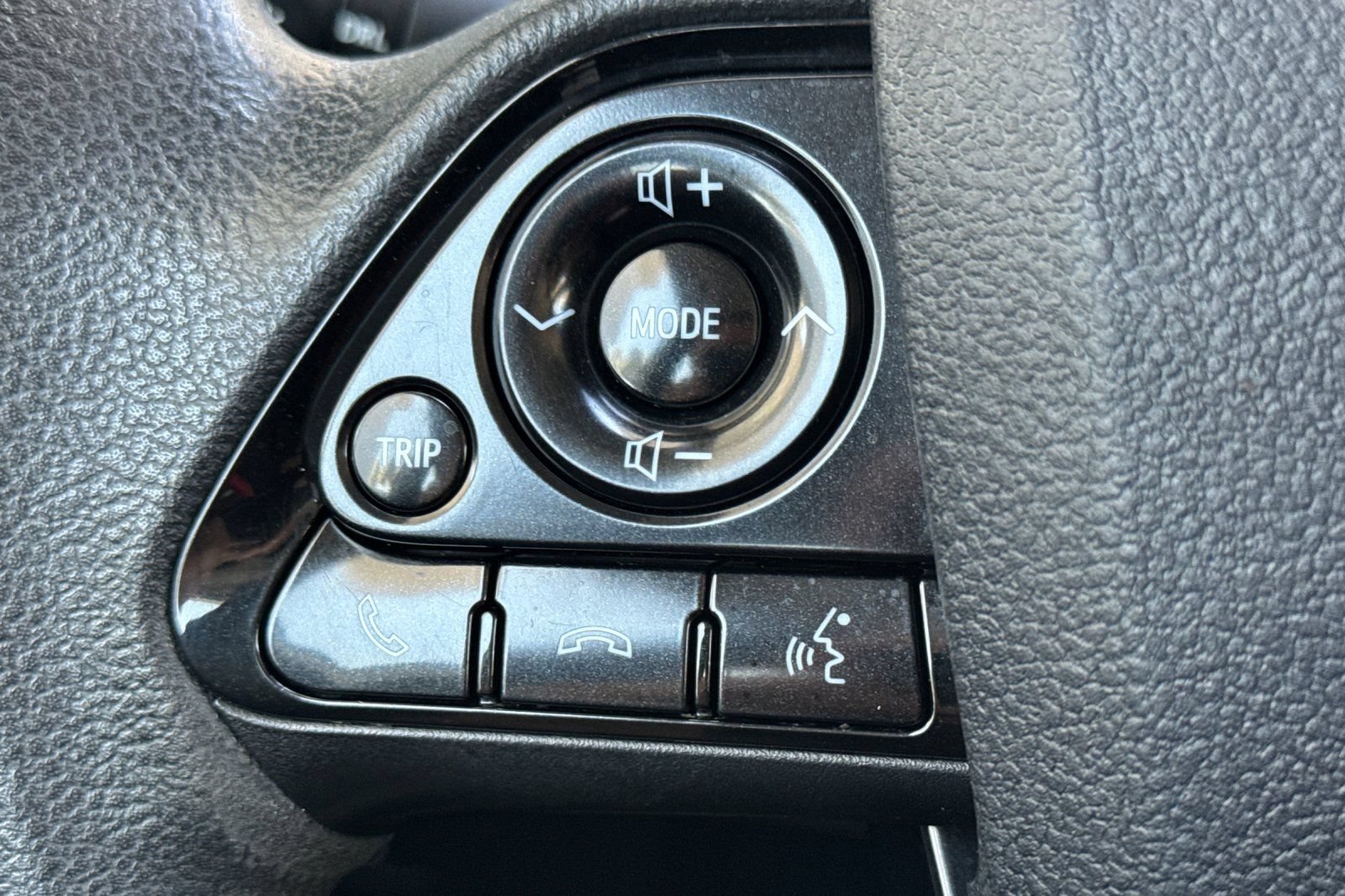 Used 2019 Toyota Prius LE w/ Preferred Accessory Package AWD/4WD image 25